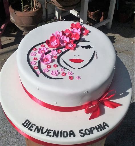 tortas para mujeres modernas|pasteles para dama.